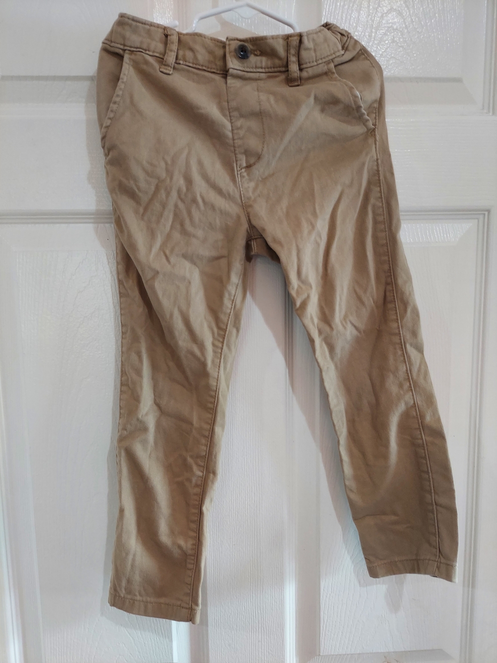 The Children's Place Boys Khaki Tan Chino Pants